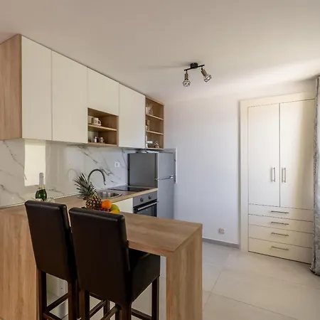 Oda ve Kahvaltı Valamare 3*