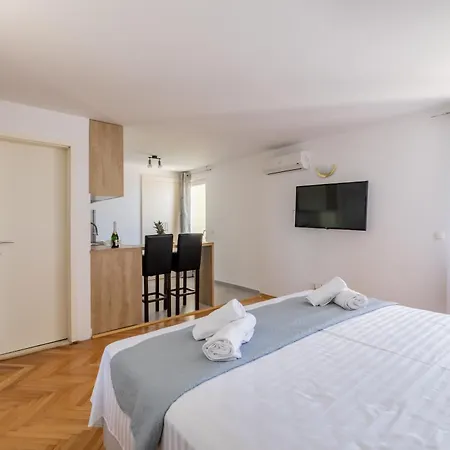 Oda ve Kahvaltı Valamare Podstrana