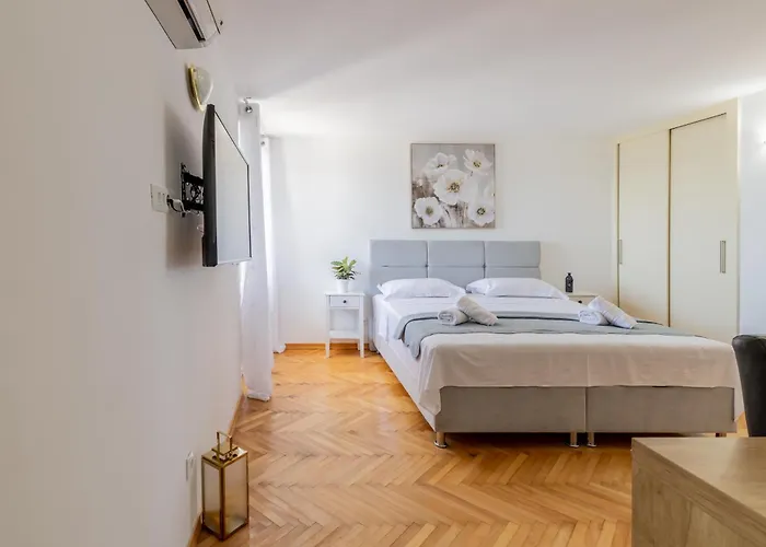 Valamare Panzió Podstrana