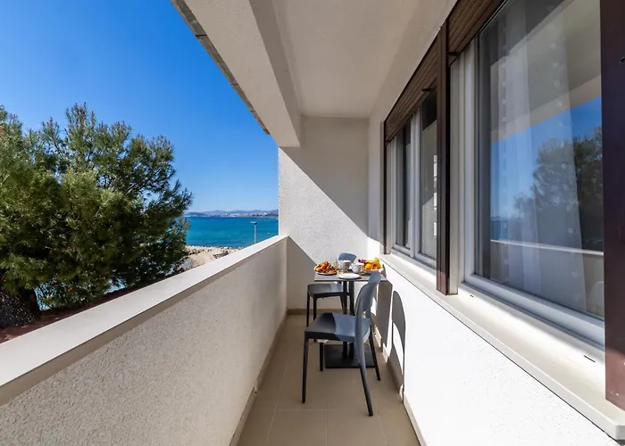 לינה וארוחת בוקר Valamare פודסטראנה