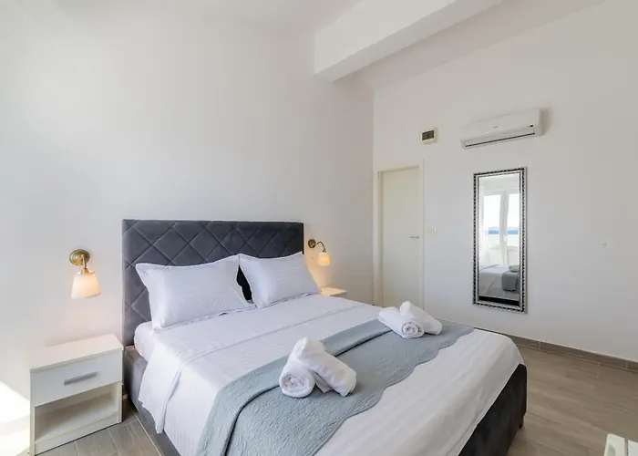 לינה וארוחת בוקר Valamare פודסטראנה