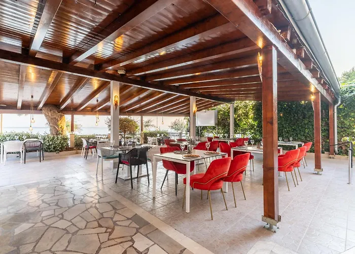 Valamare לינה וארוחת בוקר 3*